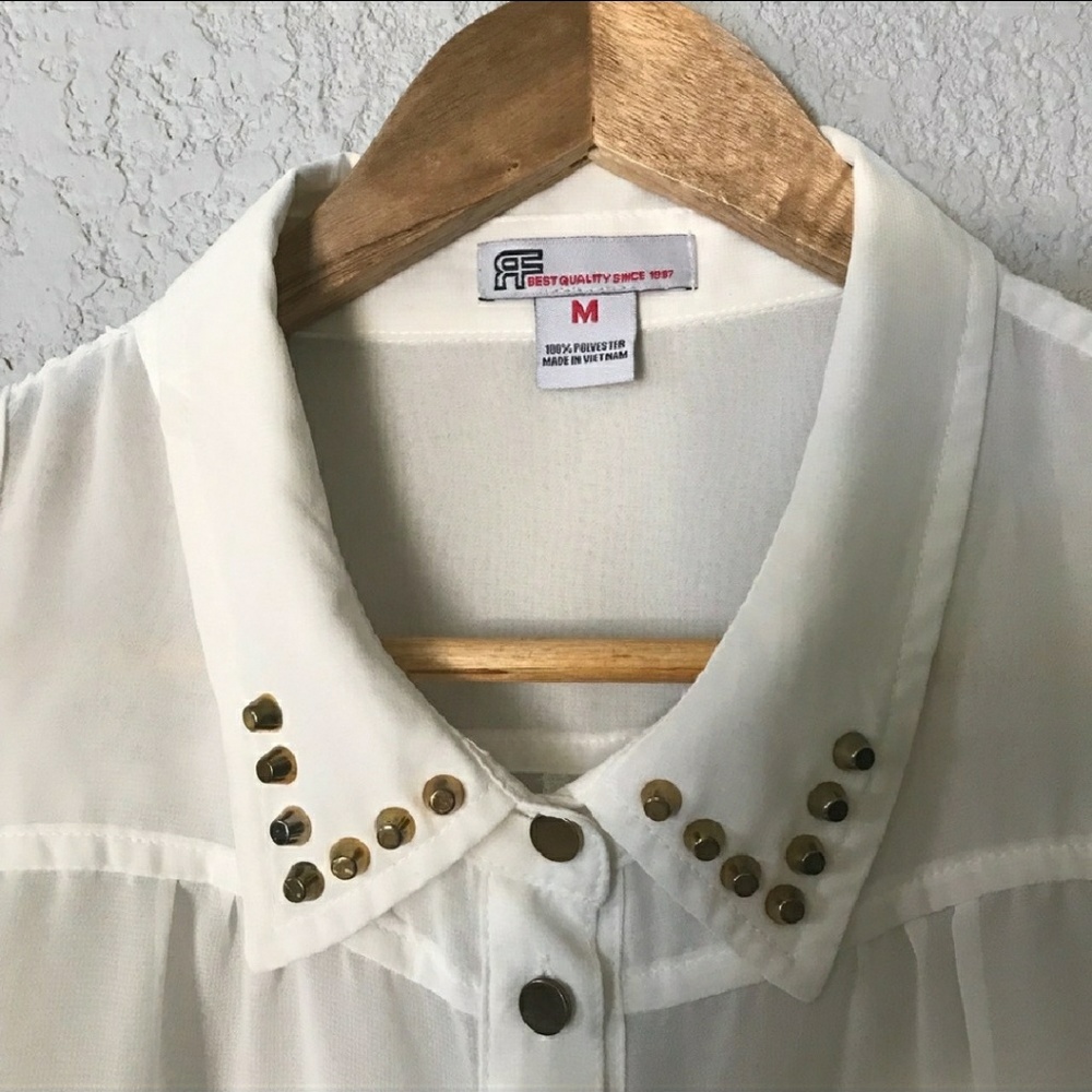 Sleeveless button down blouse - Picture 3 of 6